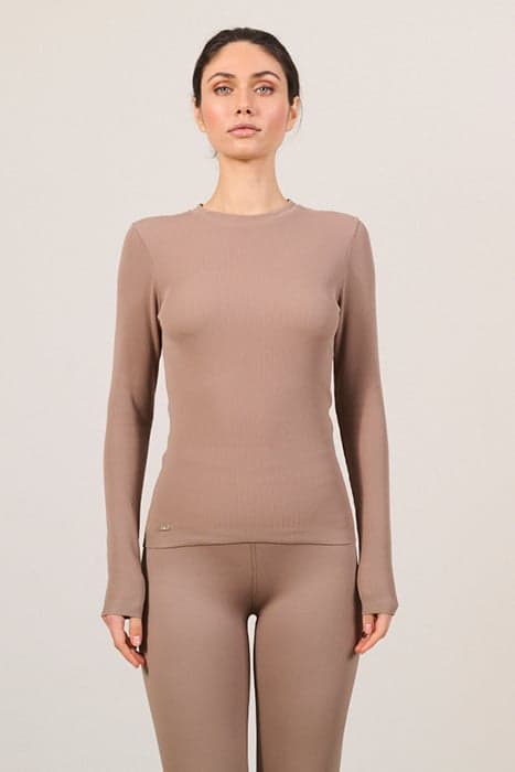 LUNA SCULPT RIB LONGSLEEVE FOSSIL by Lune Active