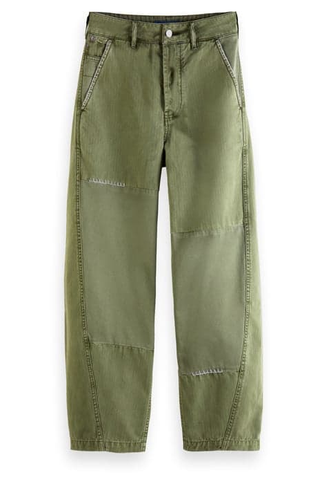 THE PIP UTILITY BOYFRIEND CHINO IN ORGANIC COTTON MILITARY G by Scotch & Soda