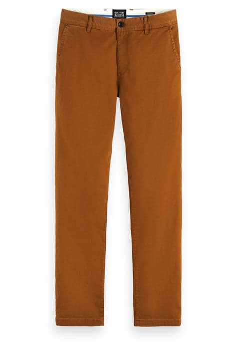 ESSENTIALS - STUART REGULAR SLIM-FIT CONTAINS ORGANIC COTTON by Scotch & Soda