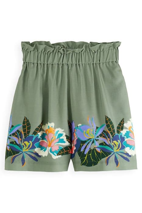 HIGH RISE PRINTED TENCEL TENNIS SHORTS GREEN TENNIS AOP by Scotch & Soda