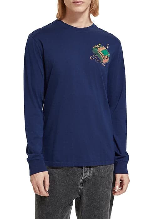 REGULAR FIT ARTWORK LONG SLEEVE T-SHIRT IN ORGANIC COTTON DE by Scotch & Soda