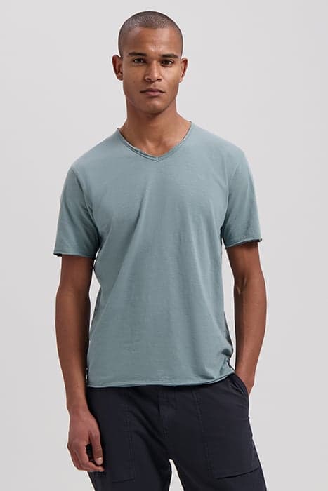 BASIC V-NECK TEE SLUB JERSEY STORMY SEA by Dstrezzed