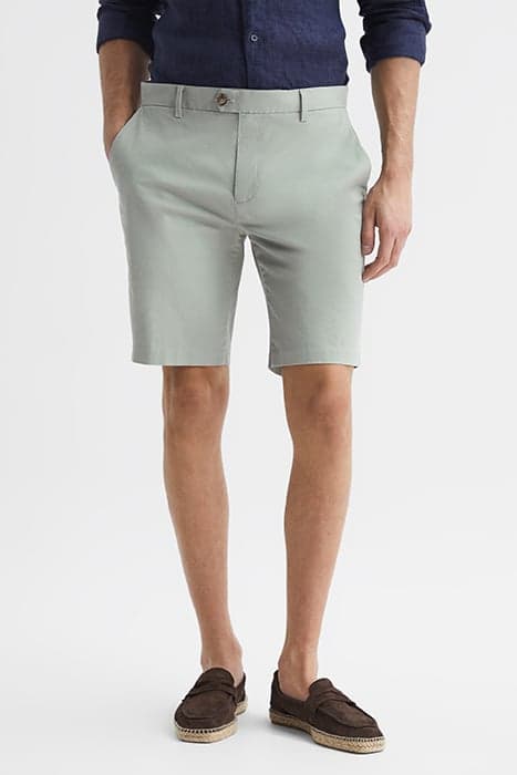 WICKET S-CASUAL SHORT LEN SOFT SAGE by Reiss