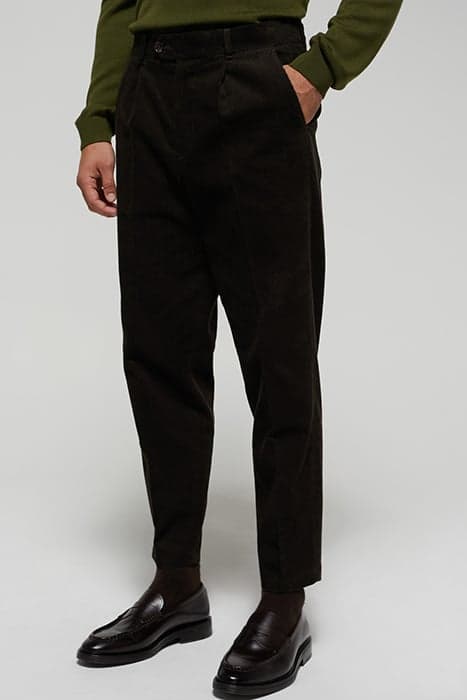 CHINO DARK GREEN by WE Fashion