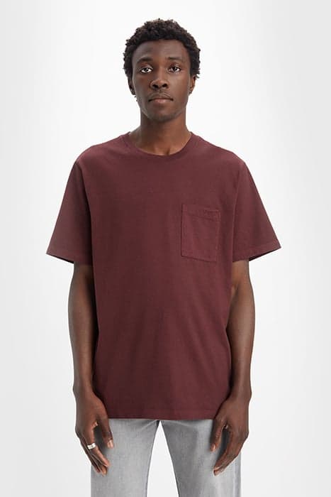 SS POCKET TEE RLX DECADENT CHOCOLATE GAR by Levi's