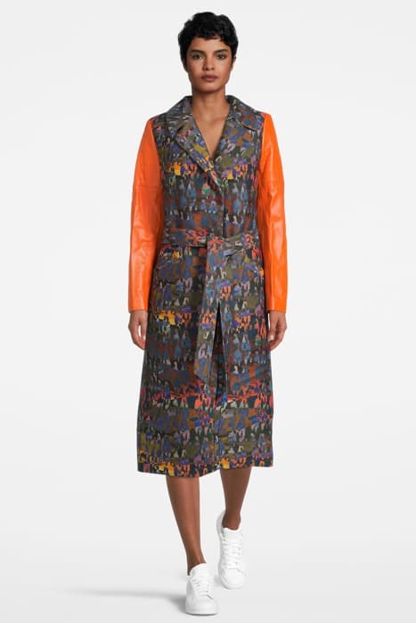 WOMEN'S PRINTED FABRIC COAT WITH LEATHER SLEEVES CAMOU PRINT by Marcell von Berlin