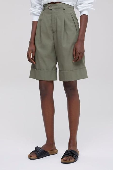 WOMEN SHORTS WITH TURN-UP DRIED BASIL by Closed