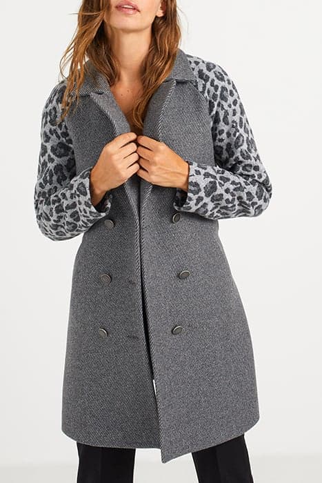 MEDIUM GREY COAT WITH LEOPARD MOTIF SLEEVES by ICODE