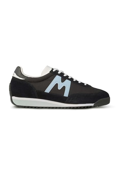 MESTARI-JET BLACK / BLUE FOG by Karhu