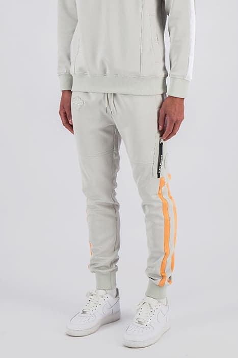 TORQUE TRACKPANTS LIGHT GREY by Black Bananas