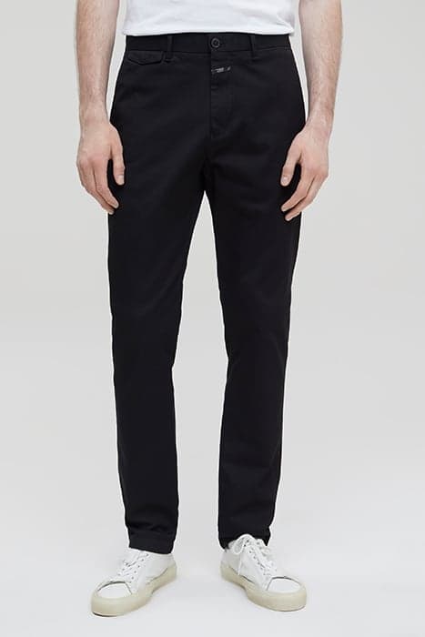 MEN ATELIER TAPERED PANTS BLACK by Closed