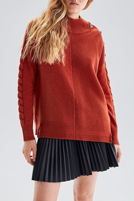 TOMETTE RED SWEATER, ENGRAVED BUTTONS ON SHOULDER by IKKS