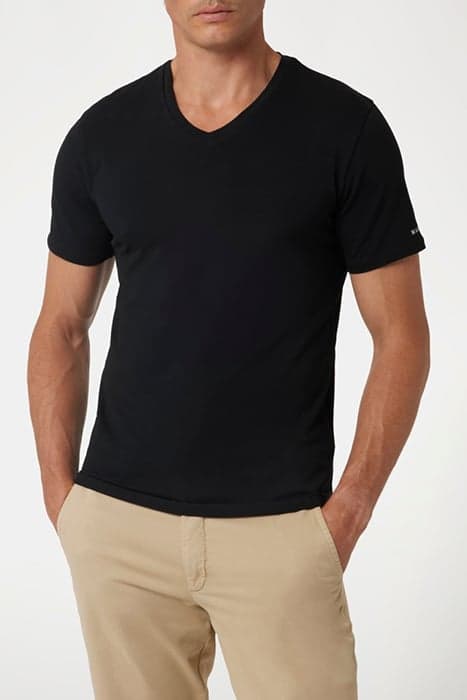 JERRY SS VN T-SHIRT JET BLACK A996 by Marciano by Guess