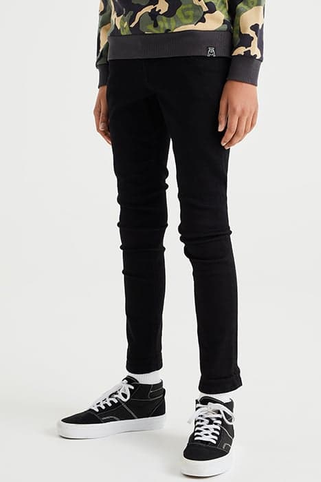 5-POCKET MID WAIST BLACK by WE Fashion