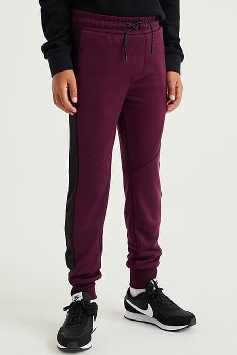 JOGGING PANTS AUBERGINE by WE Fashion