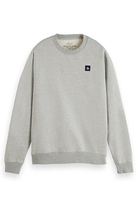 ESSENTIALS - LOGO BADGE CREW S GREY MELANGE by Scotch & Soda