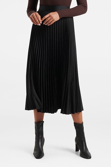 ESTER SATIN PLEATED SKIRT BLACK by Forever New