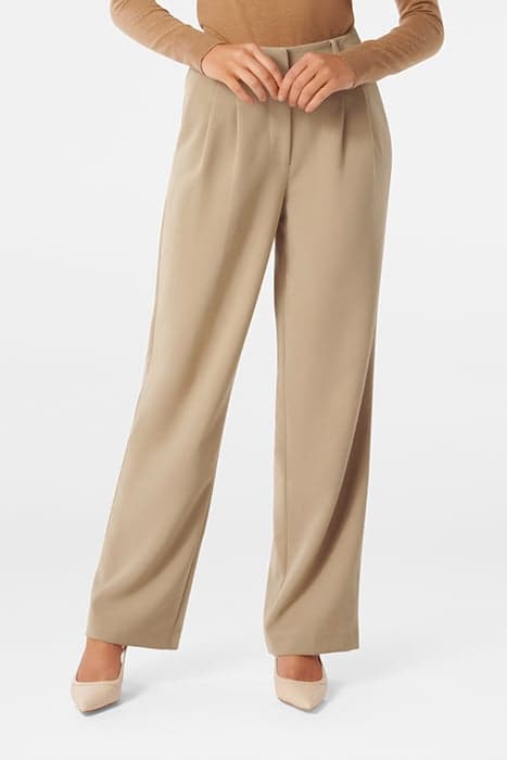 DANIELLE STRAIGHT LEG PANTS CAMEL by Forever New