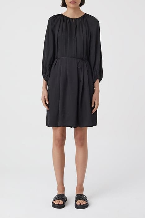 SHORT BELTED DRESS BLACK by Closed