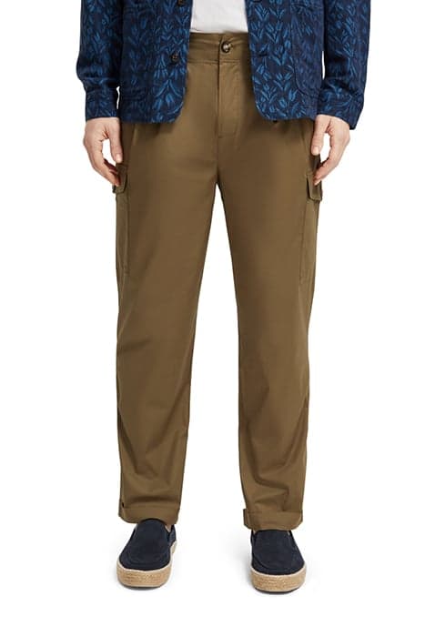 SEASONAL-FIT LIGHTWEIGHT POPLIN CARGO PANTS KHAKI by Scotch & Soda