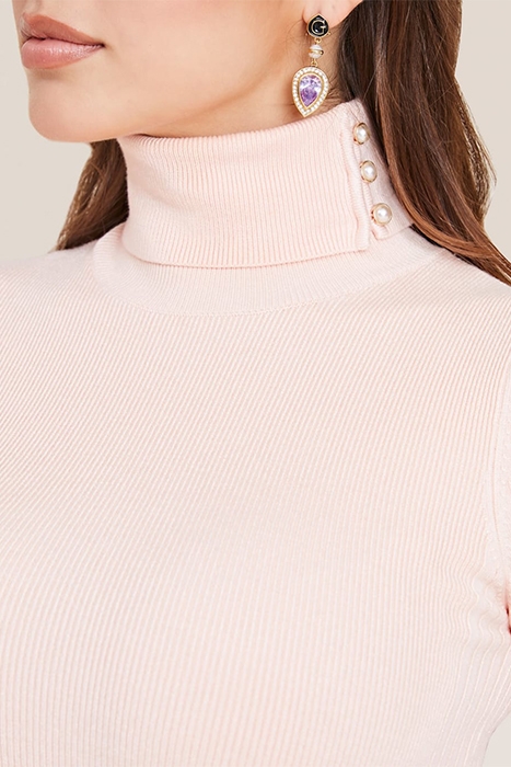 GUESS ECO LENA HIGH NECK RIBBED SS TOP SANDY SHORE 4