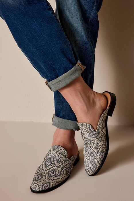 CANVAS PRINTED LOAFER OATMEAL 2