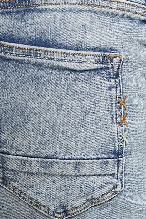 SKIM SKINNY JEANS SEASONAL ESSENTIALS — DAYLIGHT 7