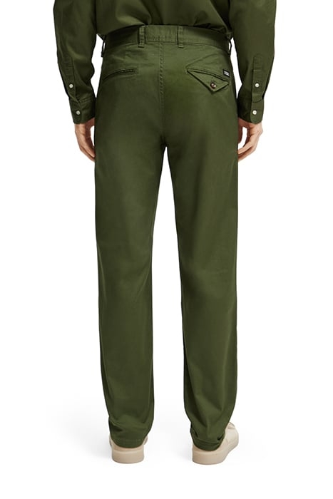 ESSENTIALS STUART - SLIM-FIT ORGANIC COTTON STRETCH CHINO FI 2