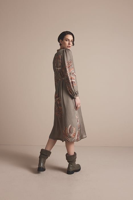 DRESS FINE LEAVES BROWN 2