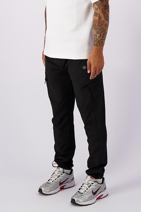 DELTA TRACKPANTS BLACK 4