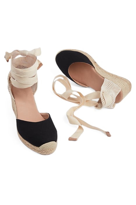 MAUREENE- CLOSED VAMP BLACK 3