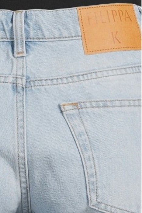 PINTUCK JEANS LIGHT BLUE 5