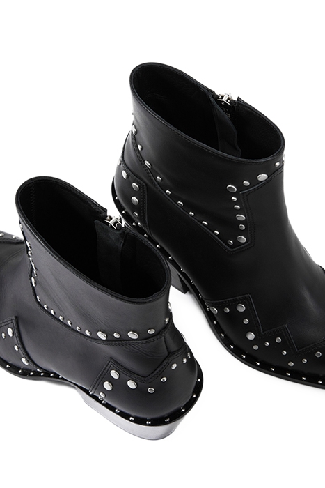 BOTTINES EN CUIR AVEC STUDS BLACK 2