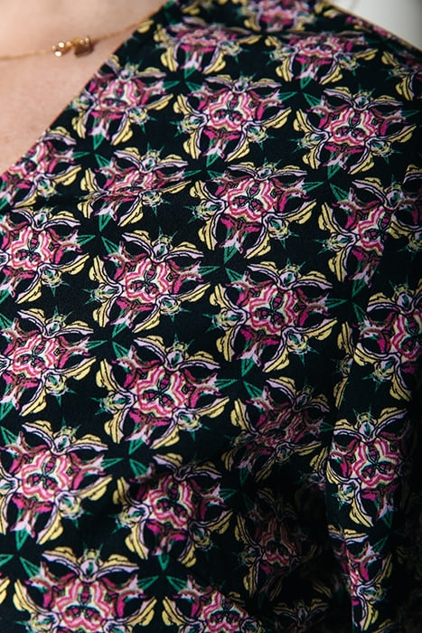 TELSI GRAPHIC FLOWER LONG SLEEVE WRAP DRESS LS CANDY PINK 3