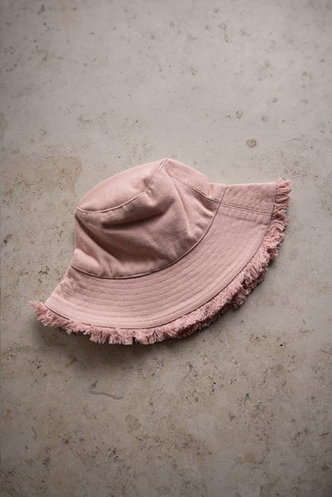 FRINGED BUCKET HAT LILAC ROSE 2