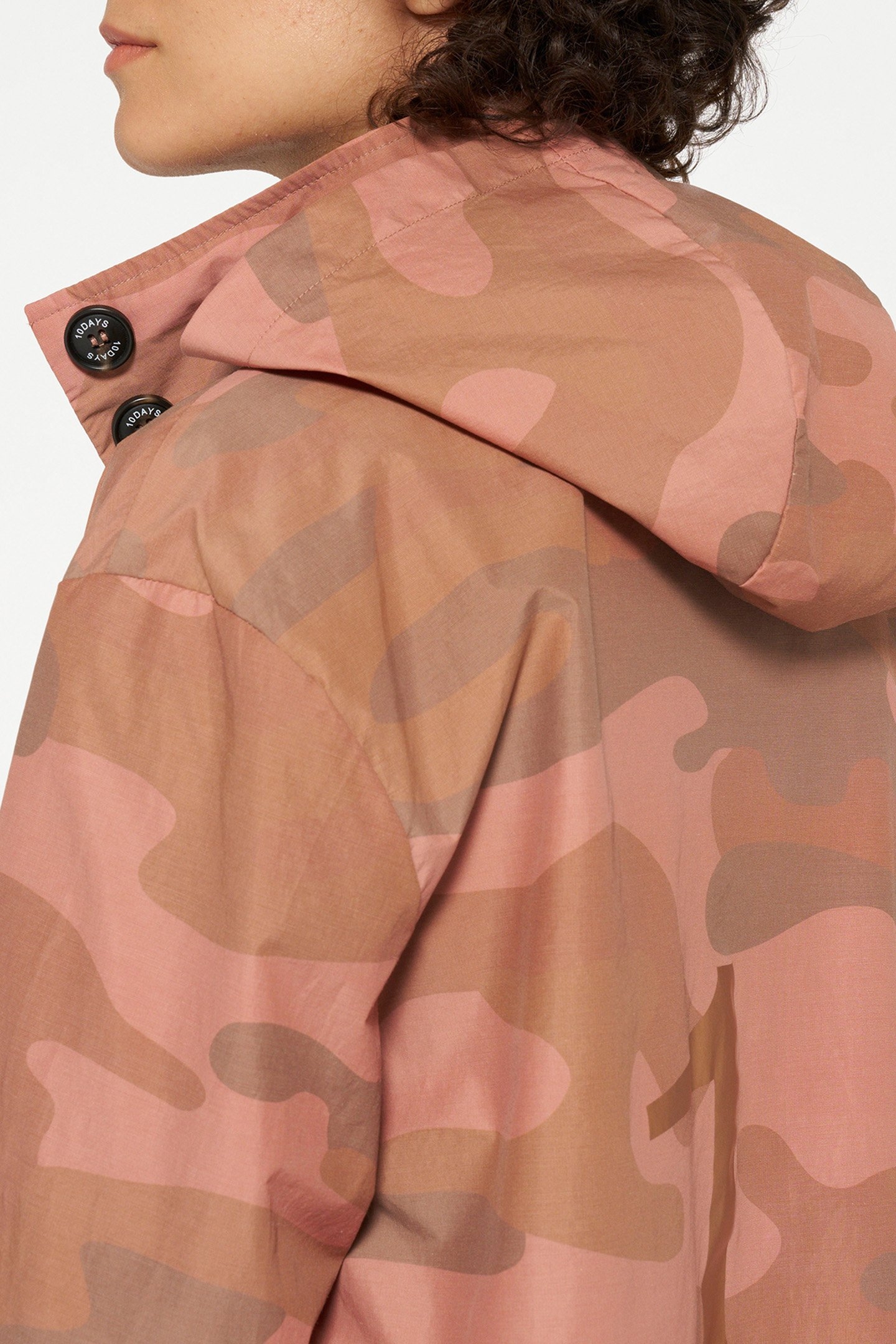 NYLON COAT CAMO SADDLE BROWN 7