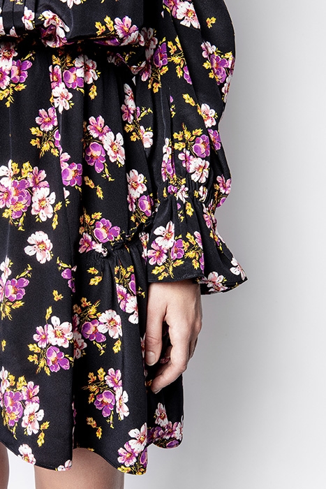 RABBI CDC PEONIES ROBE BLACK 4