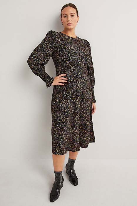 SMOCKED CUFF MIDI DRESS BLK 3