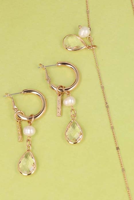 CRYSTAL PEARL HOOPS 6