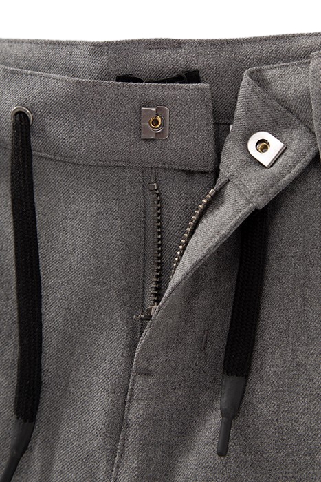 BOYS’ GREY BAGGY TROUSERS WITH COMBAT POCKETS 4