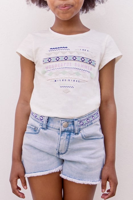GIRLS' OFF-WHITE T-SHIRT WITH ETHNIC HEART EMBROIDERY 1
