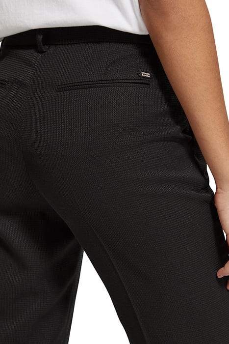 LOWRY - MID RISE SLIM PANT EVENING BLACK 6