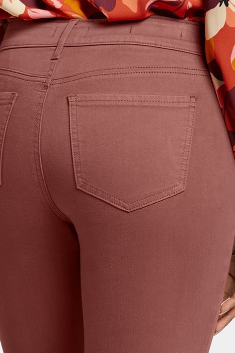 MARILYN STRAIGHT GINGER 5